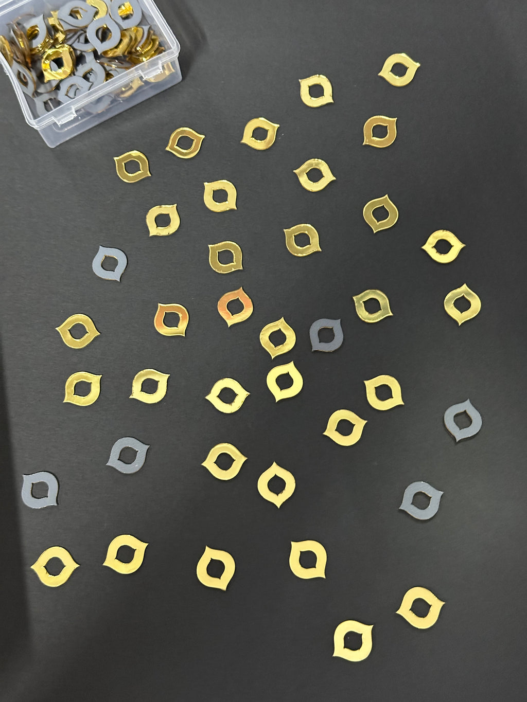 Leaf Shape Golden Acrylic Mirror 17x22 mm (99 pcs)