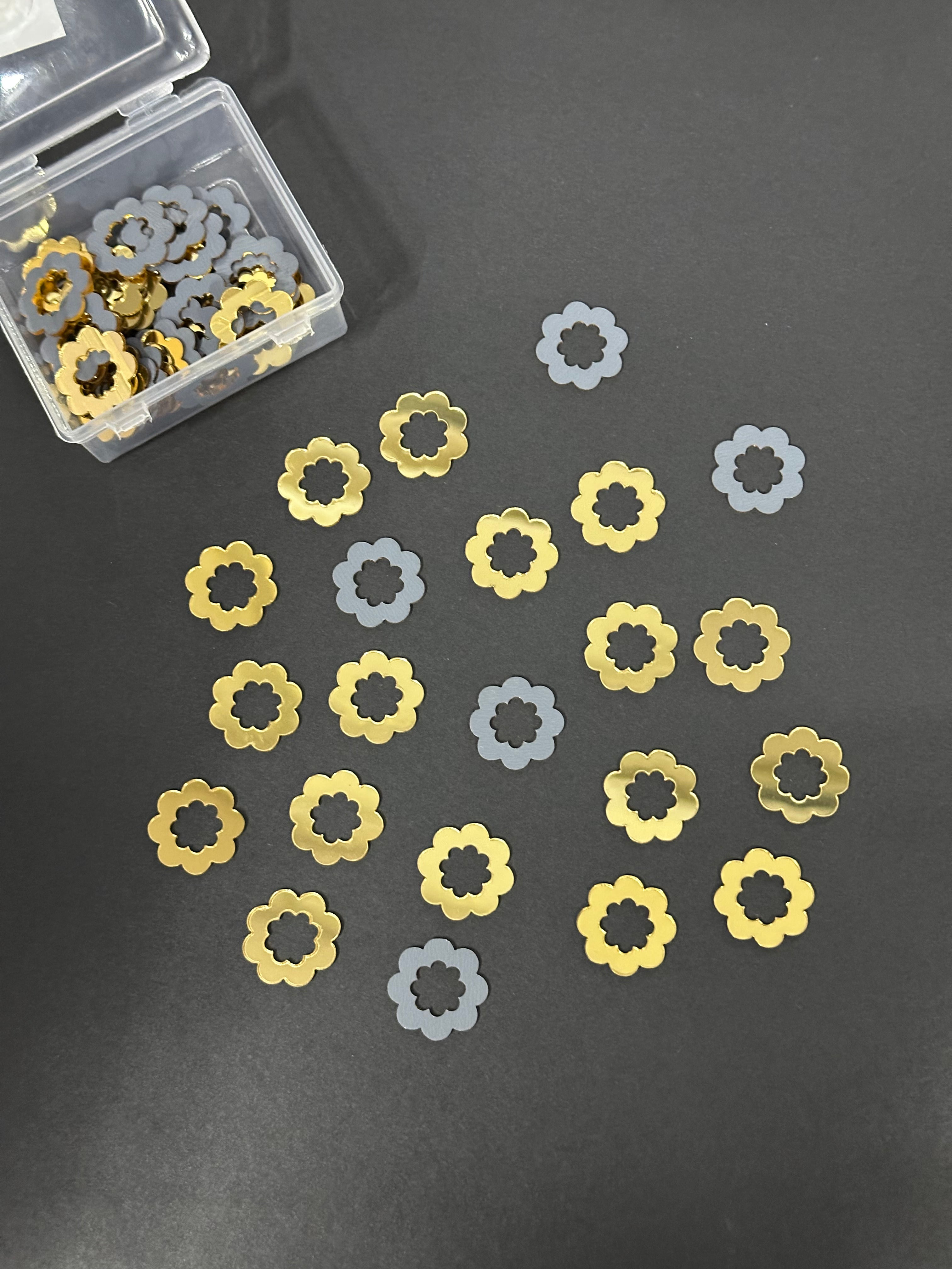 Flower Shape Golden Acrylic Mirror 25 mm (52 pcs)