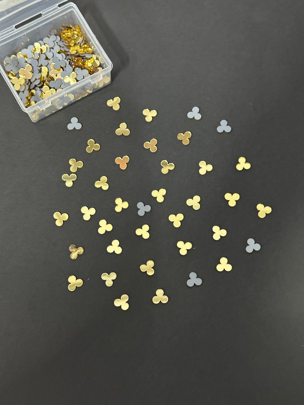 Triple Leaf Shape Golden Acrylic Mirror 12 mm (205 pcs)
