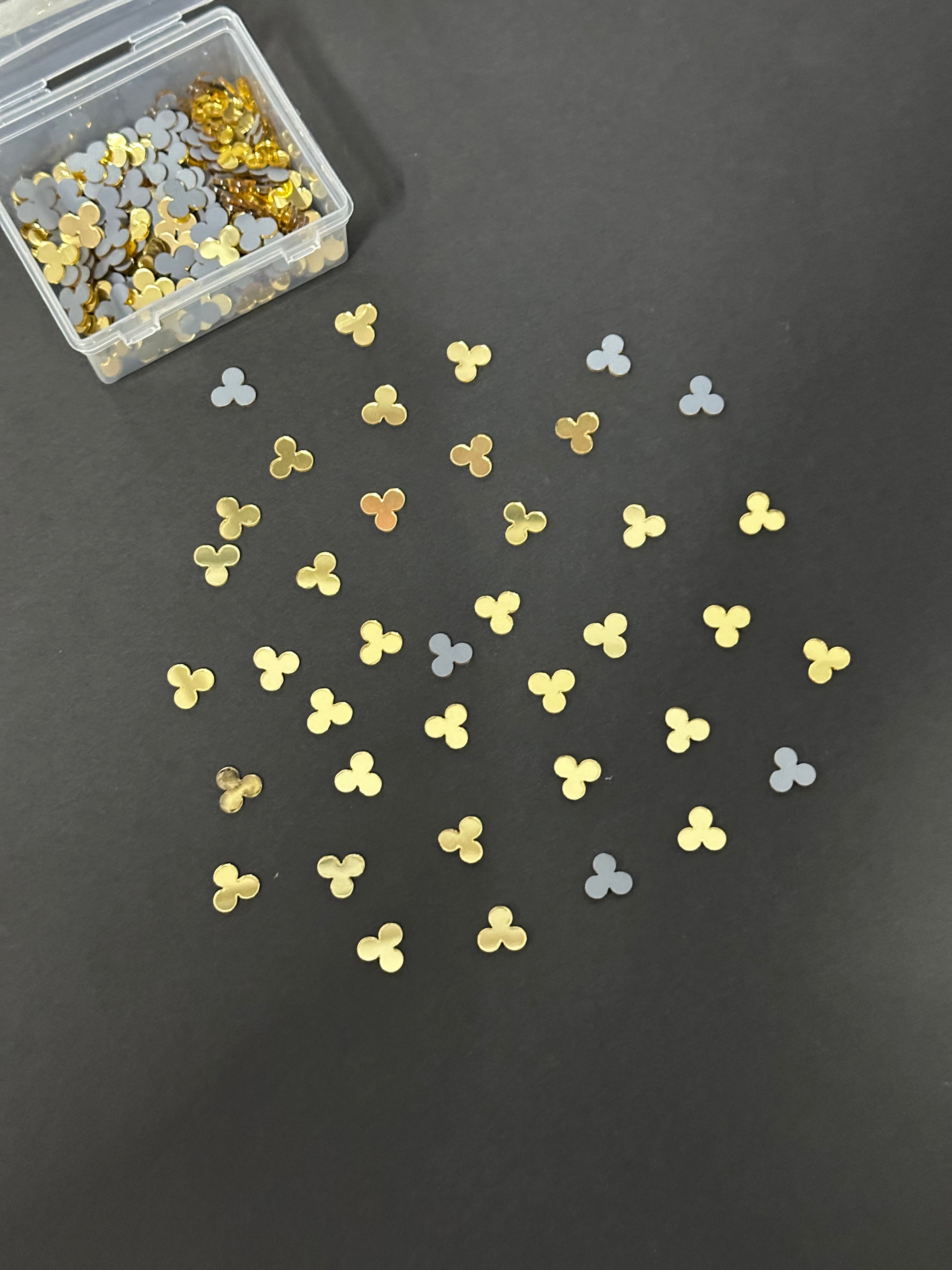 Triple Leaf Shape Golden Acrylic Mirror 12 mm (205 pcs)