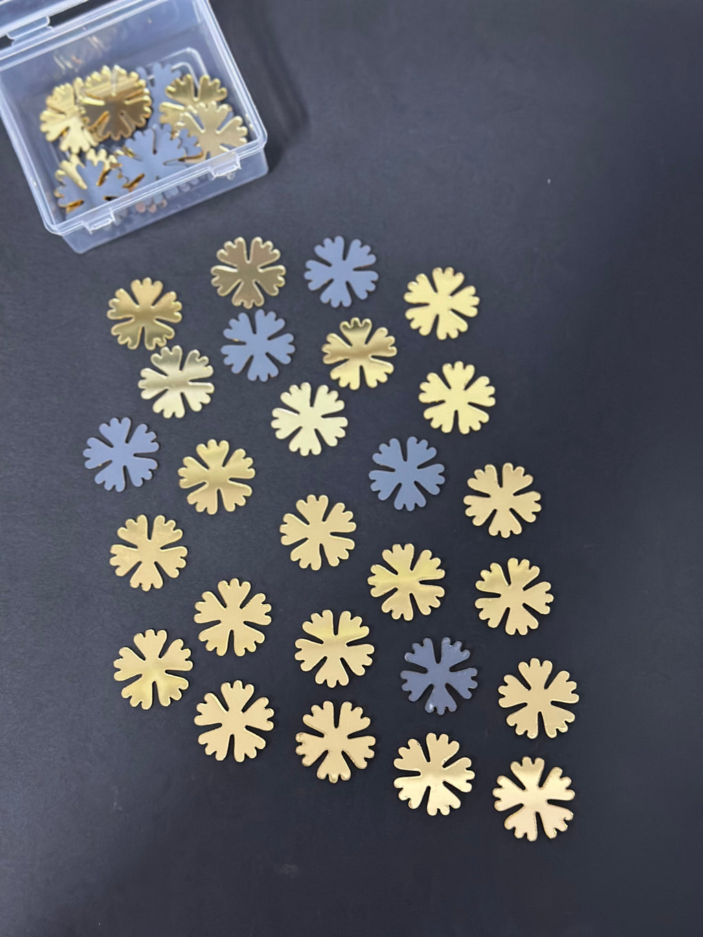 Flower Shape Golden Acrylic Mirror 27 mm (40 pcs)