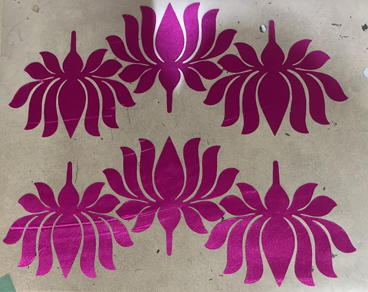Gota sticker Lotus
